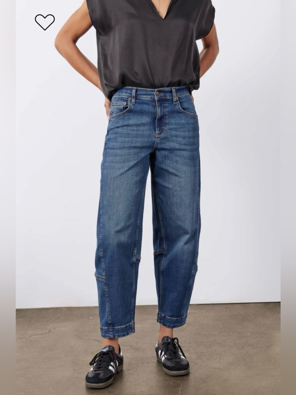 RUTI Jeans The Ultimate Barrel Leg Jeans 2.0 in Indigo Blue size 6